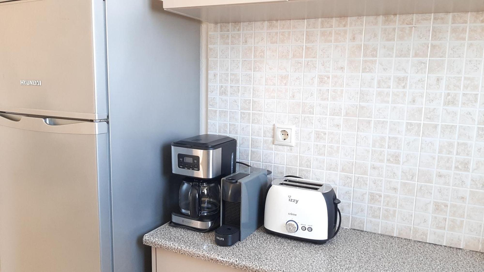 Tasias Apartments Ликсури Стая снимка
